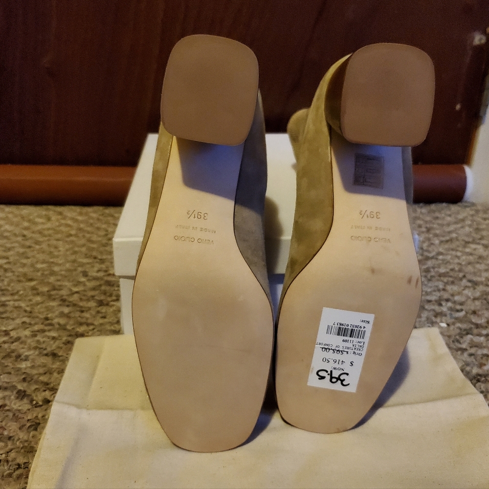 NIB CREATURES OF COMFORT Dalia Square Toe Suede Mid-Heel Beige Booties sz 39.5 - Picture 12 of 13